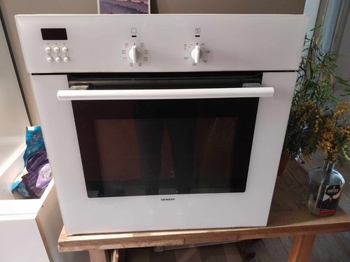 Four siemens bon - four,